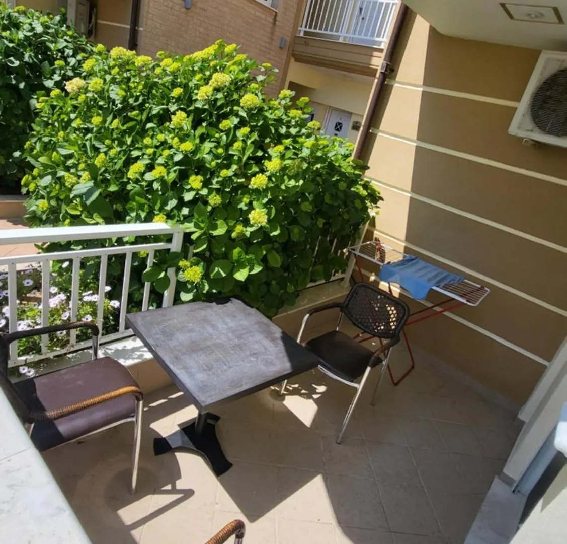 House Spanos Sarti